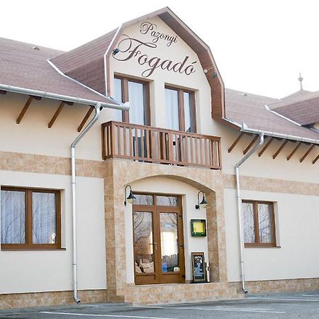 Pazonyi Fogado Es Etterem Hotel Nyírpazony Buitenkant foto